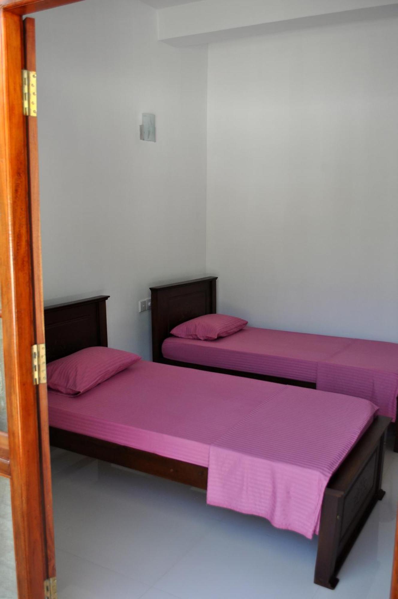 Sounds Of Nature Mini Hotel Mirissa Quarto foto
