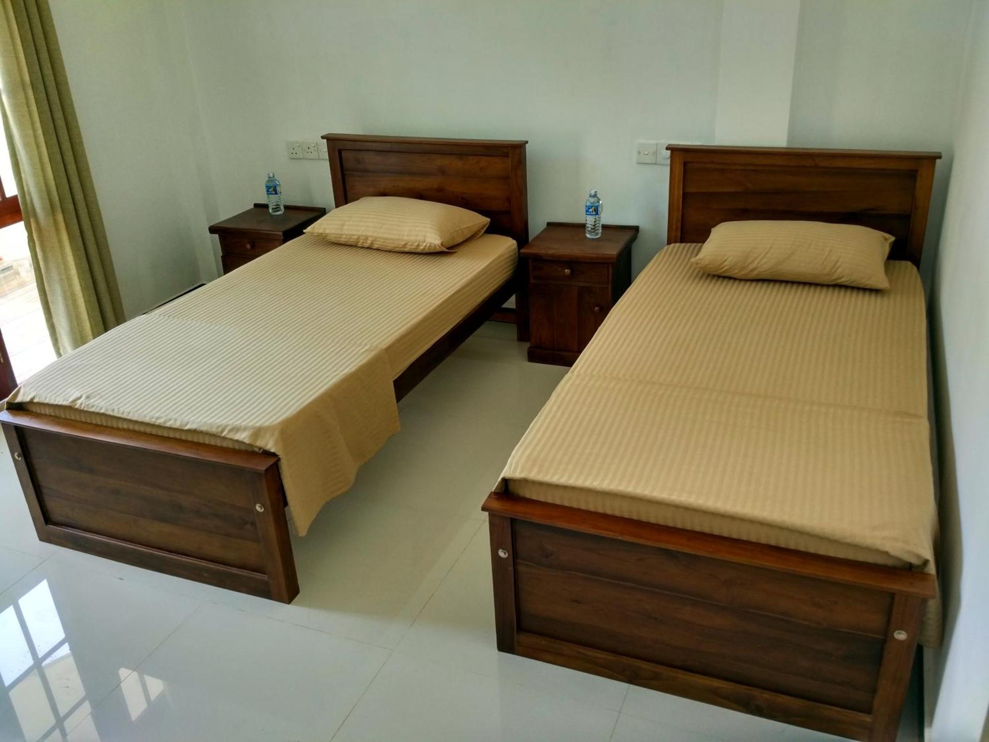 Sounds Of Nature Mini Hotel Mirissa Quarto foto