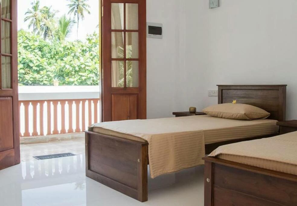 Sounds Of Nature Mini Hotel Mirissa Quarto foto